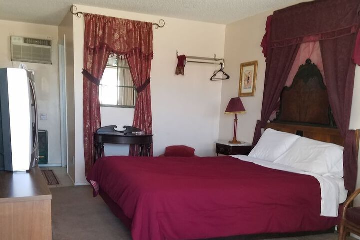 Room 34 of 41