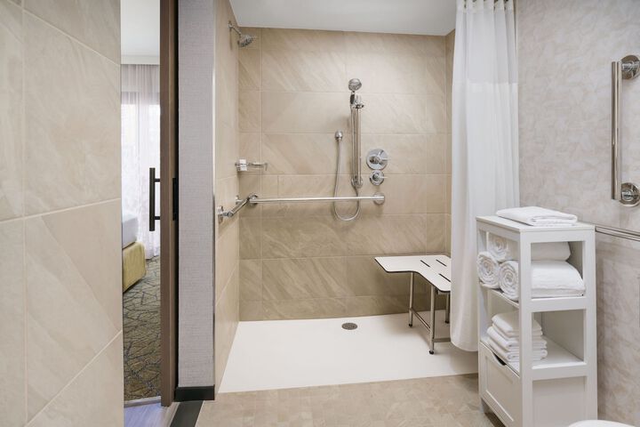 Room 19 of 28