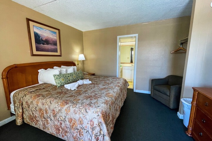Room 17 of 30