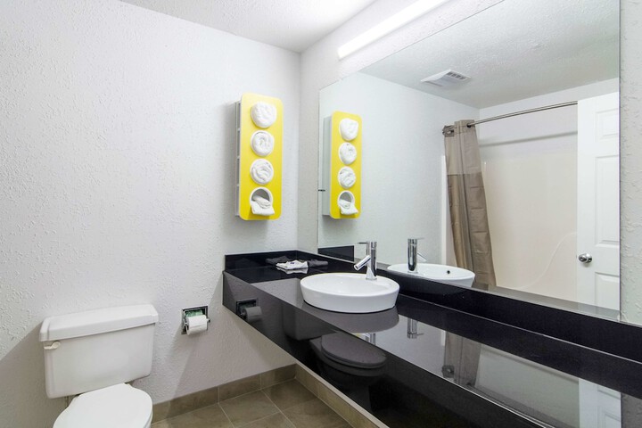 Room 15 of 31