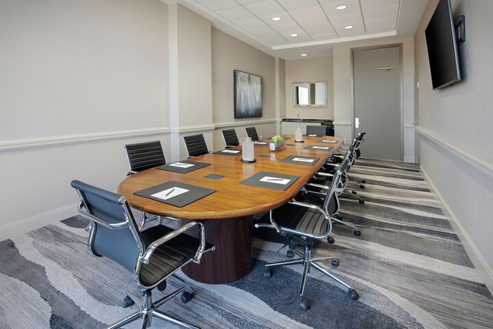 Embassy Suites by Hilton Detroit Troy Auburn Hills