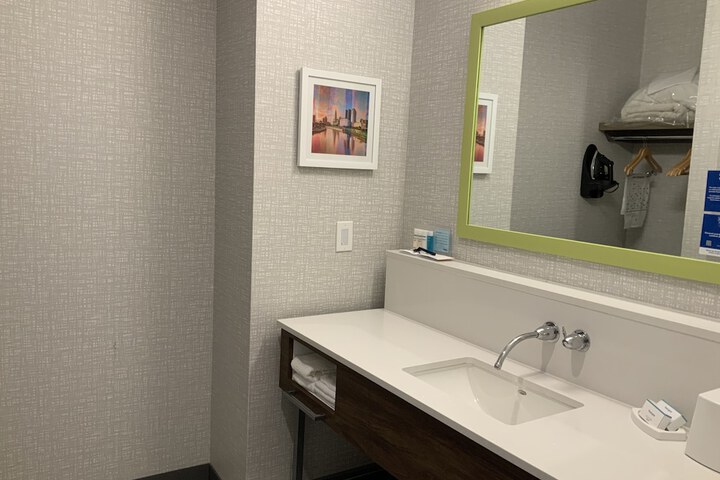 Room 43 of 56