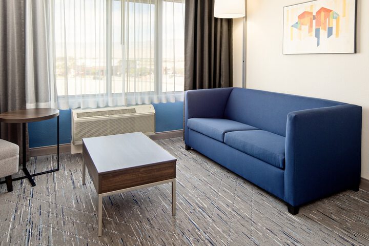 Room 14 of 38