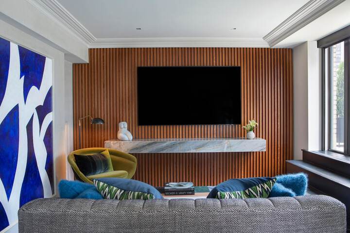 Room 27 of 162