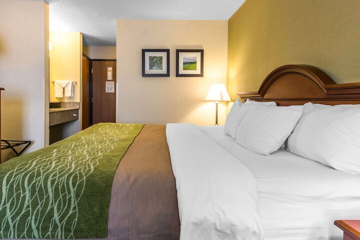 Comfort Inn Weirton - Steubenville