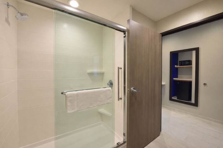 Holiday Inn Express & Suites Spring - Woodlands Area by IHG