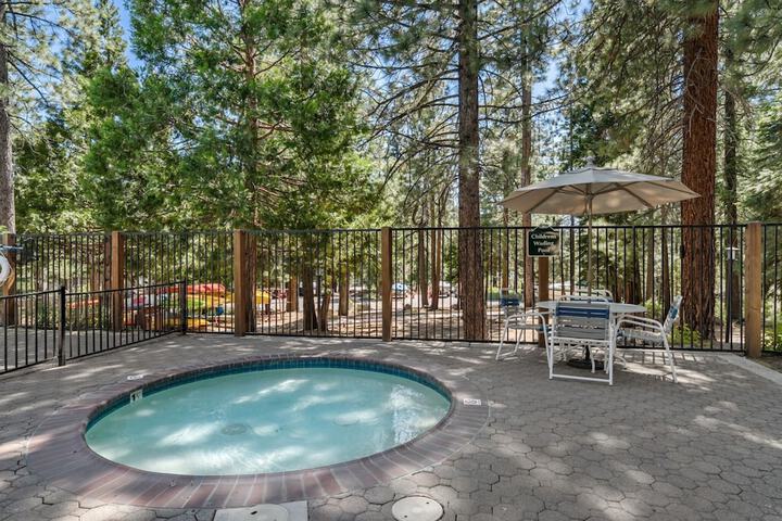 Enjoy Forest Views Retreat at Kingswood Village!