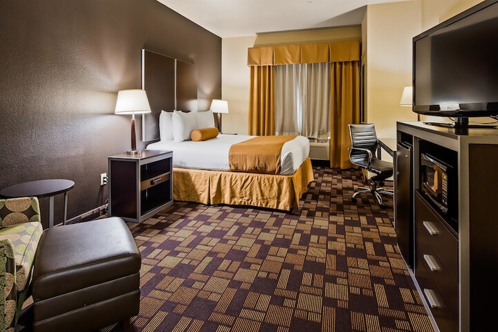 Best Western Windsor Pointe Hotel & Suites-Frost Bank Center