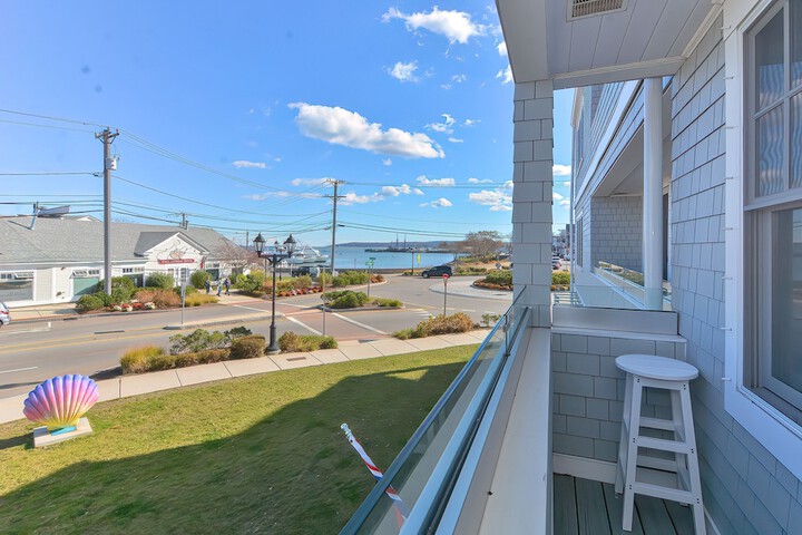 Harbourtown Suites