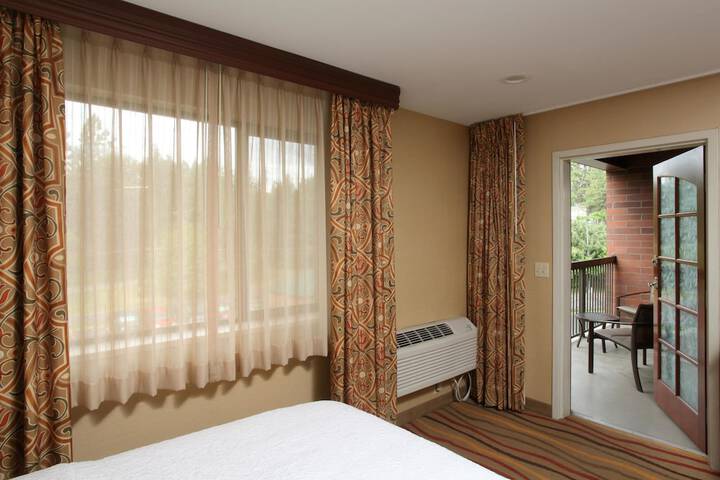 Room 35 of 75