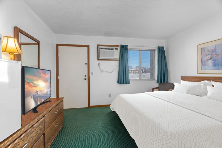 Room 17 of 34
