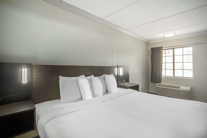 Room 20 of 25