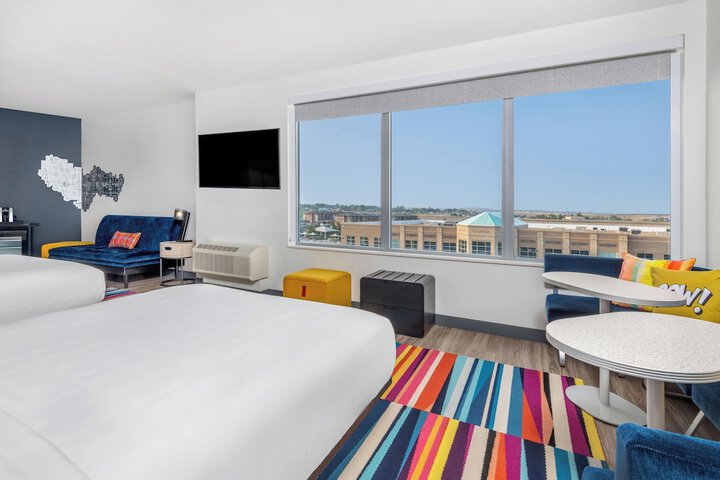 Room 11 of 27