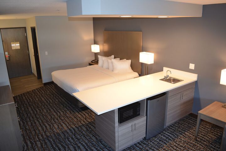 Room 32 of 71