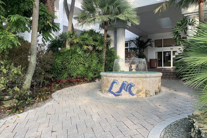 Lago Mar Beach Resort & Club