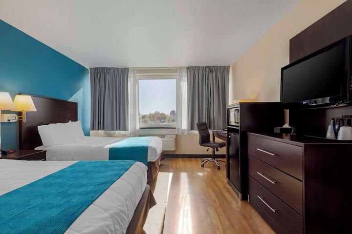 Room 22 of 39