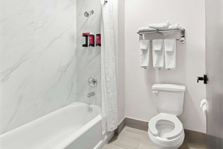 Room 15 of 36