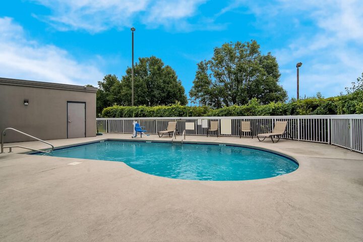 Country Inn & Suites by Radisson Goldsboro, NC