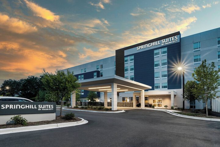 Hotel 6 of 81