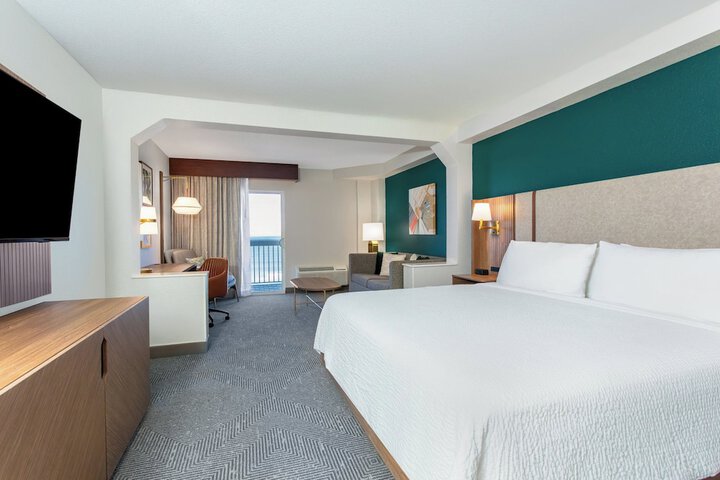 Holiday Inn & Suites Daytona Beach on the Ocean by IHG