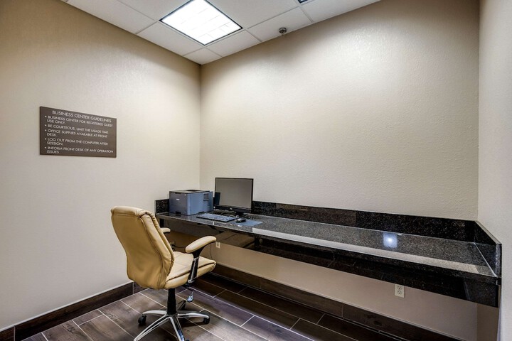 Business Center 50 of 50