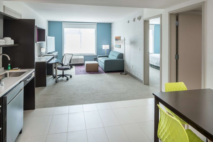 Room 25 of 48