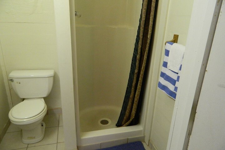 Room 5 of 13