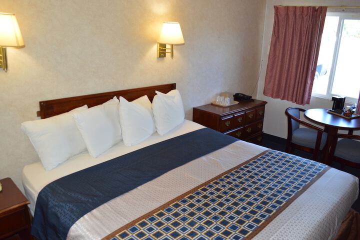 Room 4 of 29