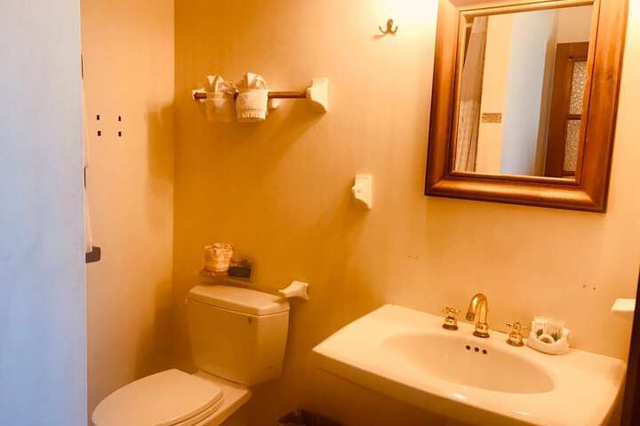 Room 32 of 85