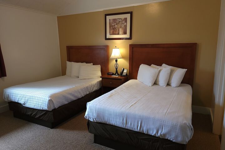 Hickory Grove Motor Inn