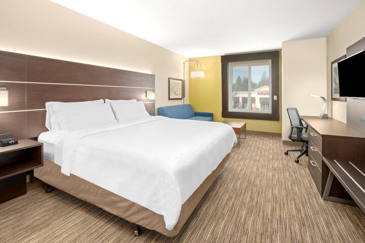 Room 12 of 39