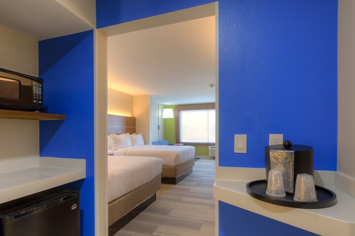 Room 35 of 62