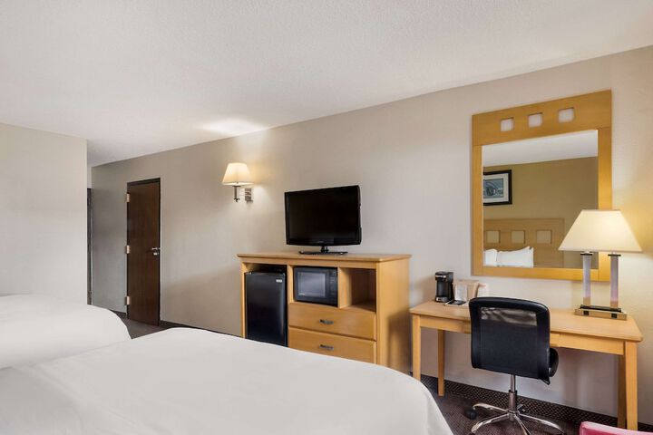 Room 8 of 29