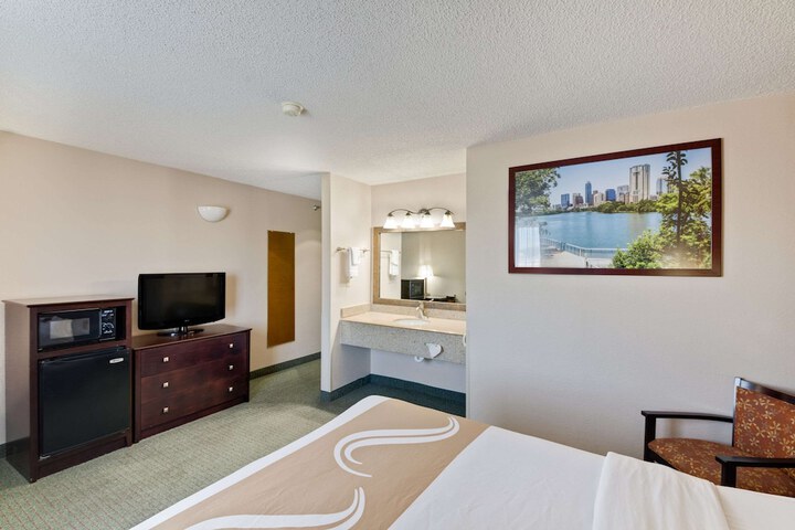 Room 19 of 41
