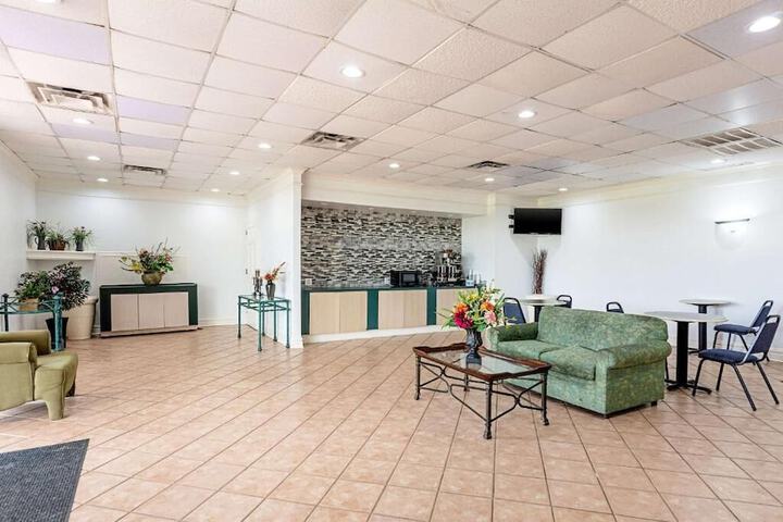 Rodeway Inn Huntsville West