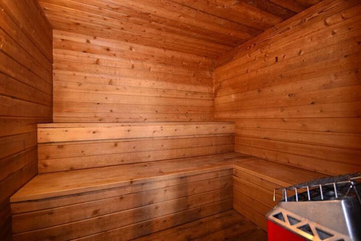 Clarion Pointe Bettendorf - Quad Cities