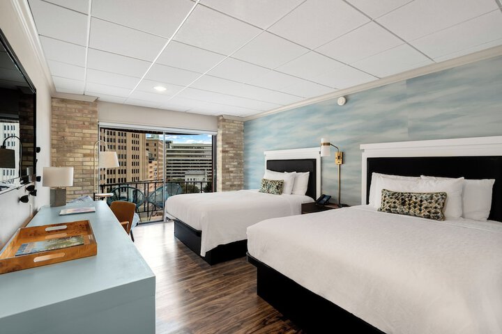 Room 131 of 250