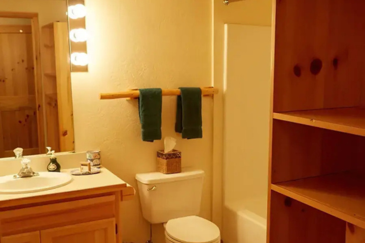 Bear Creek Lodge Montana