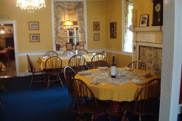 The Historic Fairfield Inn
