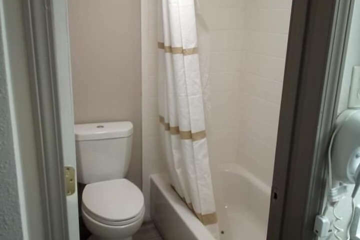Room 14 of 34