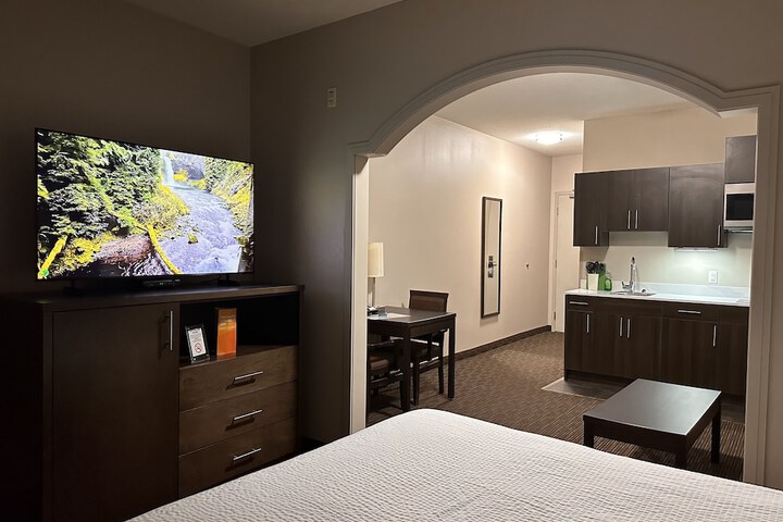Room 46 of 65