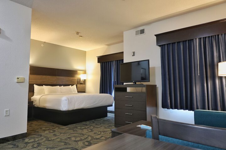 Room 64 of 109