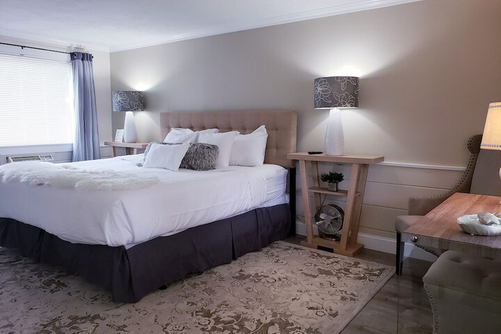 Room 37 of 106