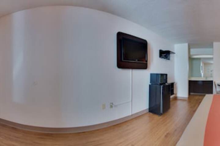 Room 16 of 39