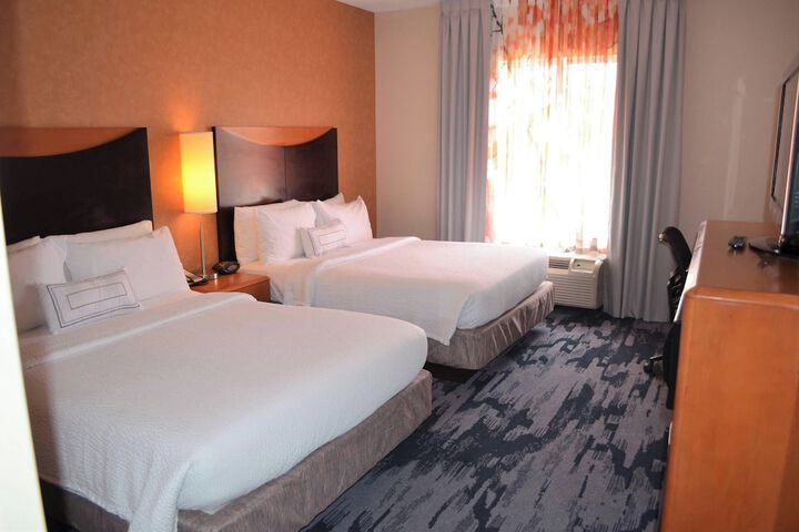 Room 13 of 27