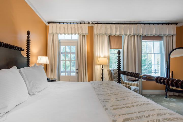 Room 108 of 185