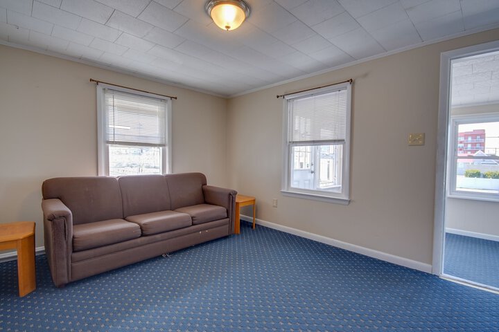 Room 72 of 167