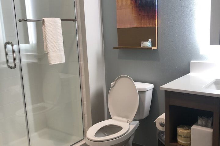 Room 17 of 41