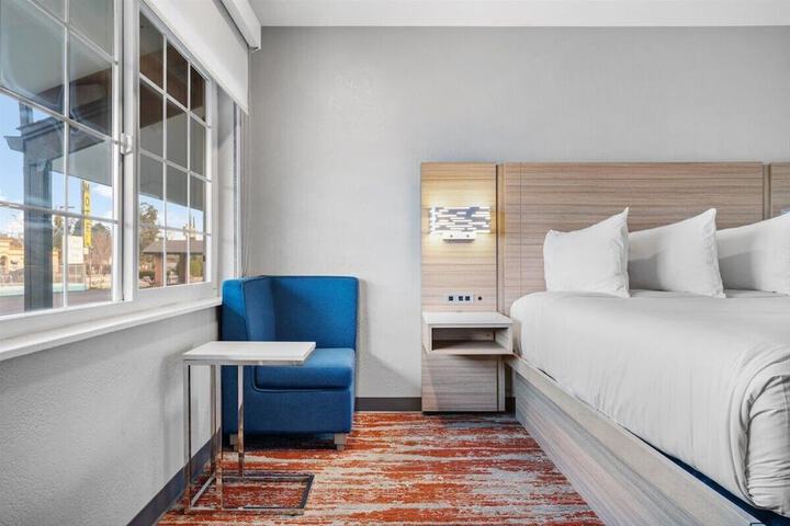 Room 34 of 45