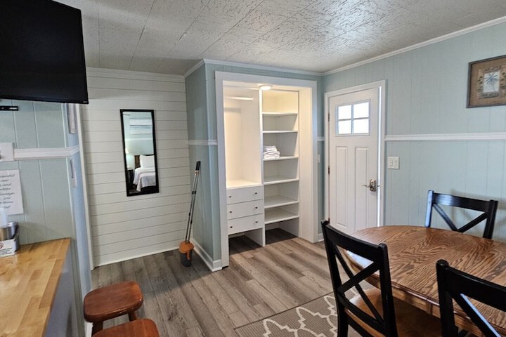 Room 43 of 55